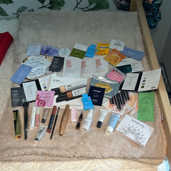 HUGE MAKEUP LOT WITH 3 FREE GIFTS